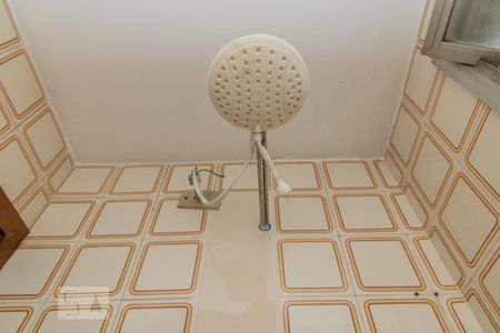 Apartamento à venda com 112m², 3 quartos e 2 vagas Apartamento à venda com 112m², 3 quartos e 2 vagasDetalhe do Banheiro de Serviço