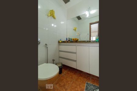 Apartamento à venda com 112m², 3 quartos e 2 vagas Apartamento à venda com 112m², 3 quartos e 2 vagasBanheiro da Suíte