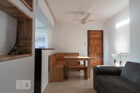 Sala de apartamento para alugar com 1 quarto, 36m² em Jardim Apipema, Salvador