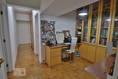 Apartamento para alugar com 227m², 4 quartos e 2 vagasEscritório