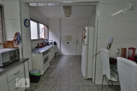 Apartamento para alugar com 227m², 4 quartos e 2 vagasCozinha