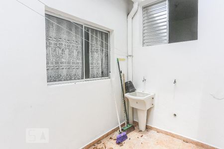 Casa para alugar com 60m², 1 quarto e sem vaga Casa para alugar com 60m², 1 quarto e sem vagaArea de Serviço