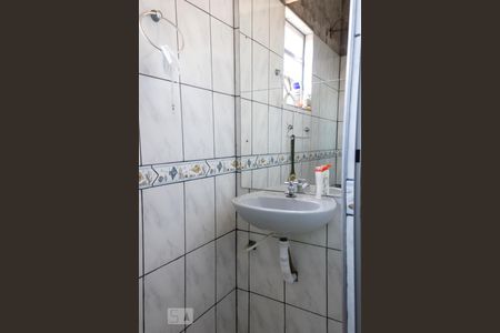 Casa à venda com 110m², 2 quartos e 2 vagas Casa à venda com 110m², 2 quartos e 2 vagasBanheiro