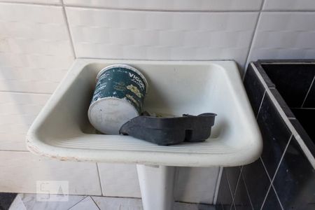 Casa à venda com 110m², 2 quartos e 2 vagas Casa à venda com 110m², 2 quartos e 2 vagasÁrea de Serviço - Tanque