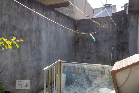 Casa à venda com 110m², 2 quartos e 2 vagas Casa à venda com 110m², 2 quartos e 2 vagasQuintal