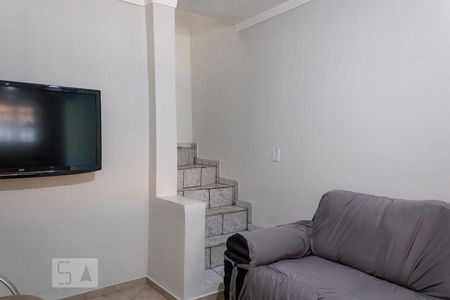 Sala de casa à venda com 2 quartos, 110m² em Fazenda da Juta, São Paulo