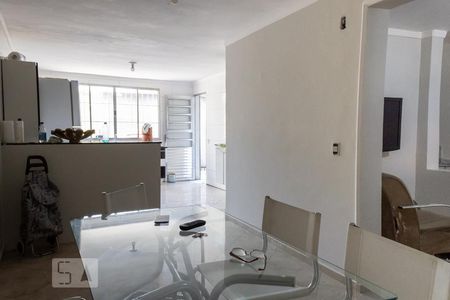 Casa à venda com 110m², 2 quartos e 2 vagas Casa à venda com 110m², 2 quartos e 2 vagasSala de Jantar
