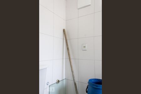 Casa à venda com 110m², 2 quartos e 2 vagas Casa à venda com 110m², 2 quartos e 2 vagasBanheiro de Serviço