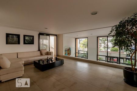 Studio para alugar com 35m², 1 quarto e 1 vaga Studio para alugar com 35m², 1 quarto e 1 vagaHall Social