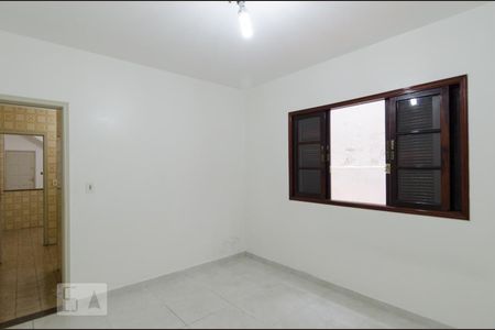 Casa à venda com 165m², 3 quartos e 2 vagasQuarto de serviço