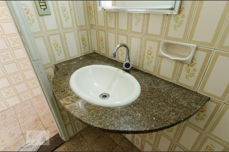 Casa à venda com 165m², 3 quartos e 2 vagasBanheiro de serviço