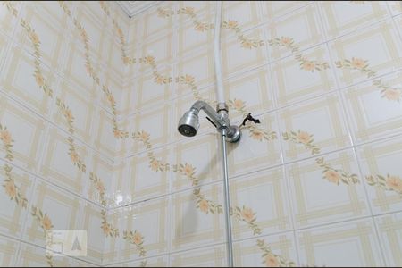 Casa à venda com 165m², 3 quartos e 2 vagasBanheiro