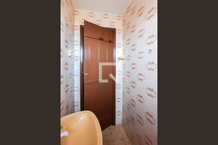 Casa à venda com 200m², 2 quartos e 1 vagaLavabo