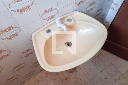 Casa à venda com 200m², 2 quartos e 1 vagaLavabo