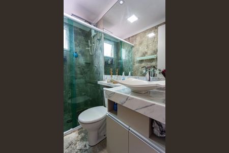 Apartamento à venda com 57m², 2 quartos e 1 vaga Apartamento à venda com 57m², 2 quartos e 1 vagaBanheiro da Suíte