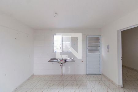 Sala e Cozinha Integrada  de apartamento para alugar com 2 quartos, 42m² em Vila Ré, São Paulo