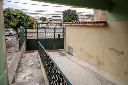 Garagem - entrada de casa para alugar com 5 quartos, 360m² em Engenho de Dentro, Rio de Janeiro