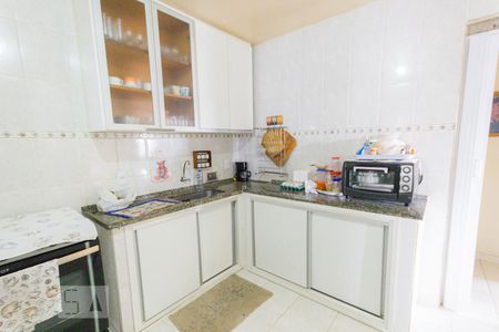 Casa à venda com 510m², 10 quartos e 6 vagasCozinha