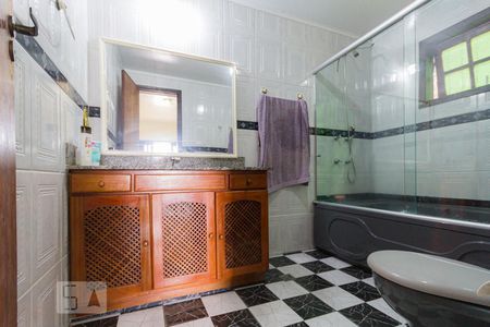 Casa à venda com 510m², 10 quartos e 6 vagasBanheiro da Suíte