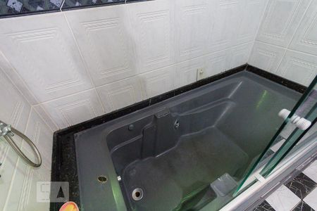 Casa à venda com 510m², 10 quartos e 6 vagasBanheiro da Suíte