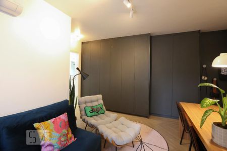 Sala de apartamento à venda com 1 quarto, 38m² em Vila Nova Conceição, São Paulo