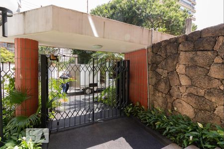 Apartamento à venda com 38m², 1 quarto e 1 vagaFachada