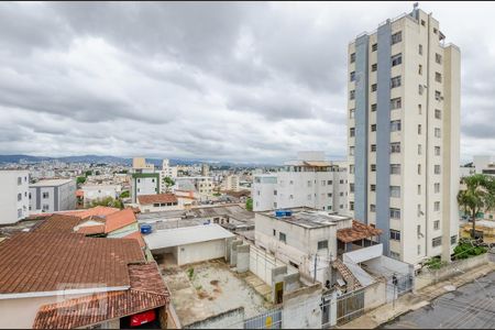 Vista de apartamento à venda com 3 quartos, 70m² em Monsenhor Messias, Belo Horizonte