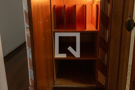 Apartamento para alugar com 148m², 3 quartos e 2 vagas Apartamento para alugar com 148m², 3 quartos e 2 vagasArmário do Corredor