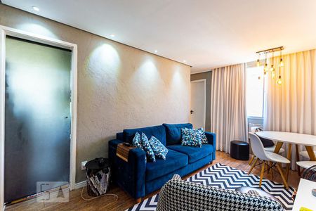 Sala de Apartamento com 2 quartos, 61m² Ponta Dareia