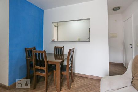 Sala de Estar de apartamento à venda com 3 quartos, 57m² em Jardim Sarah, São Paulo