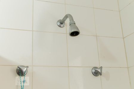 Apartamento à venda com 125m², 2 quartos e 2 vagas Apartamento à venda com 125m², 2 quartos e 2 vagasBanheiro da suíte - Chuveiro