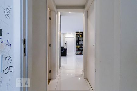 Apartamento para alugar com 130m², 3 quartos e 2 vagasCorredor