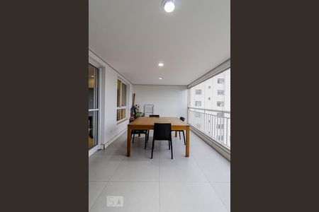 Apartamento para alugar com 130m², 3 quartos e 2 vagasSacada