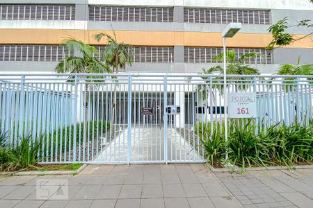 Apartamento para alugar com 57m², 2 quartos e 1 vagaFAchada