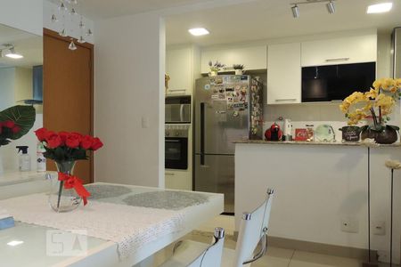 Sala/Cozinha de apartamento para alugar com 2 quartos, 68m² em Jacarepaguá, Rio de Janeiro