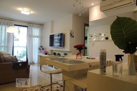 Sala de apartamento para alugar com 2 quartos, 68m² em Jacarepaguá, Rio de Janeiro