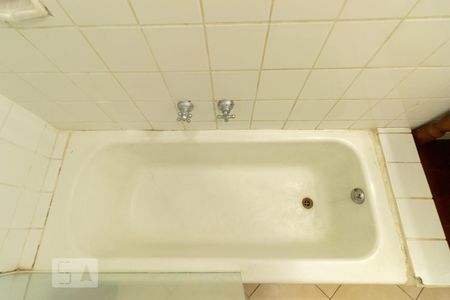 Apartamento para alugar com 95m², 2 quartos e sem vagaBanheira