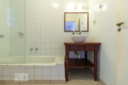 Apartamento para alugar com 95m², 2 quartos e sem vagaBanheiro