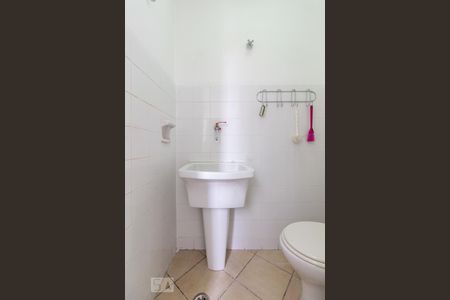 Apartamento para alugar com 95m², 2 quartos e sem vagaBanheiro de serviço