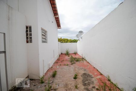 Casa à venda com 200m², 3 quartos e 2 vagasQuintal