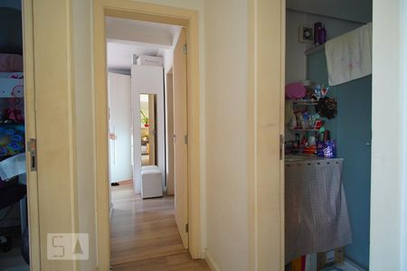 Corredor de apartamento para alugar com 2 quartos, 55m² em Protásio Alves, Porto Alegre