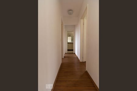 Corredor Quartos de apartamento à venda com 3 quartos, 68m² em Jardim Pinheiros, São Paulo