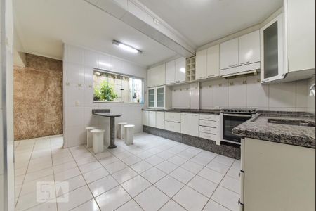 Casa à venda com 220m², 5 quartos e 3 vagasCozinha