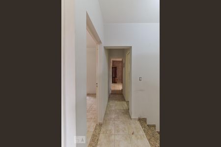 Casa à venda com 220m², 5 quartos e 3 vagasCorredor de Acesso