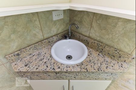 Casa à venda com 220m², 5 quartos e 3 vagasBanheiro da Suíte 2