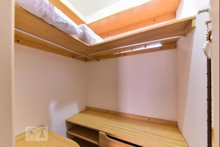 Casa à venda com 220m², 5 quartos e 3 vagasCloset da Suíte 2