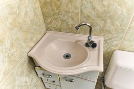 Casa à venda com 220m², 5 quartos e 3 vagasBanheiro Social