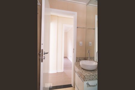 Apartamento para alugar com 158m², 3 quartos e 3 vagas Apartamento para alugar com 158m², 3 quartos e 3 vagasBanheiro Social