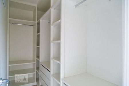 Apartamento para alugar com 158m², 3 quartos e 3 vagas Apartamento para alugar com 158m², 3 quartos e 3 vagasCloset da Suíte