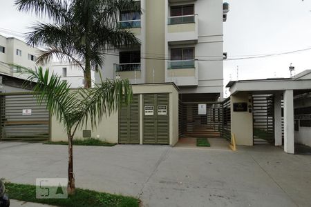Apartamento para alugar com 70m², 2 quartos e 1 vagaFachada